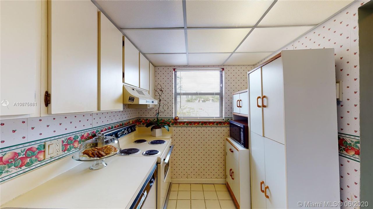 Recently Sold: $175,000 (2 beds, 2 baths, 980 Square Feet)