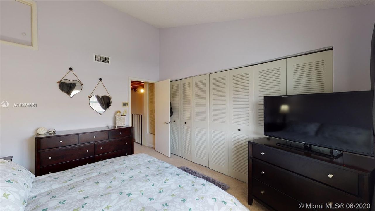 Recently Sold: $175,000 (2 beds, 2 baths, 980 Square Feet)