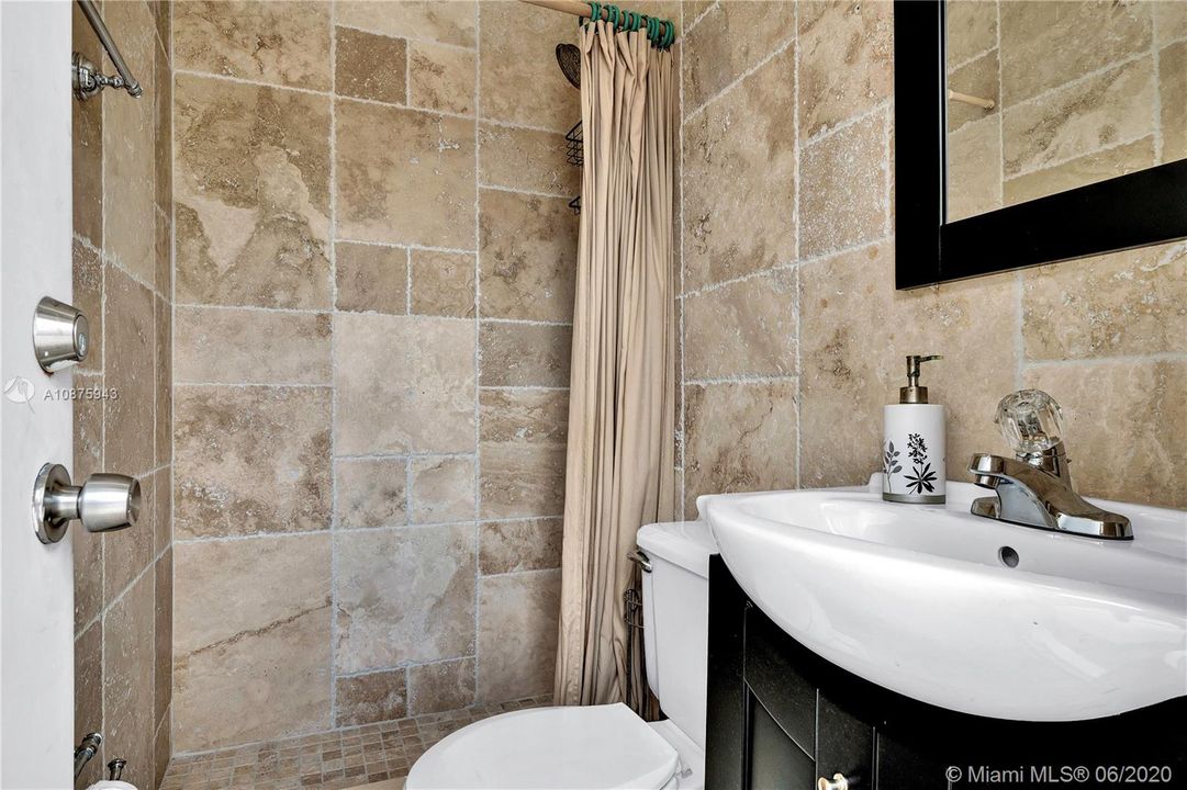 Recently Rented: $3,200 (3 beds, 3 baths, 2204 Square Feet)