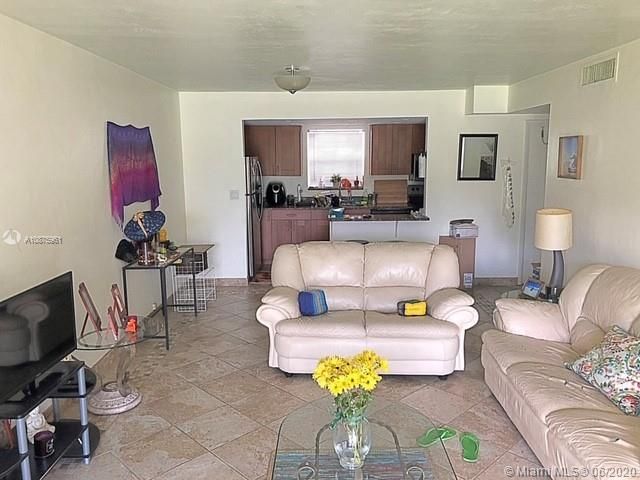 Recently Rented: $1,250 (1 beds, 1 baths, 700 Square Feet)