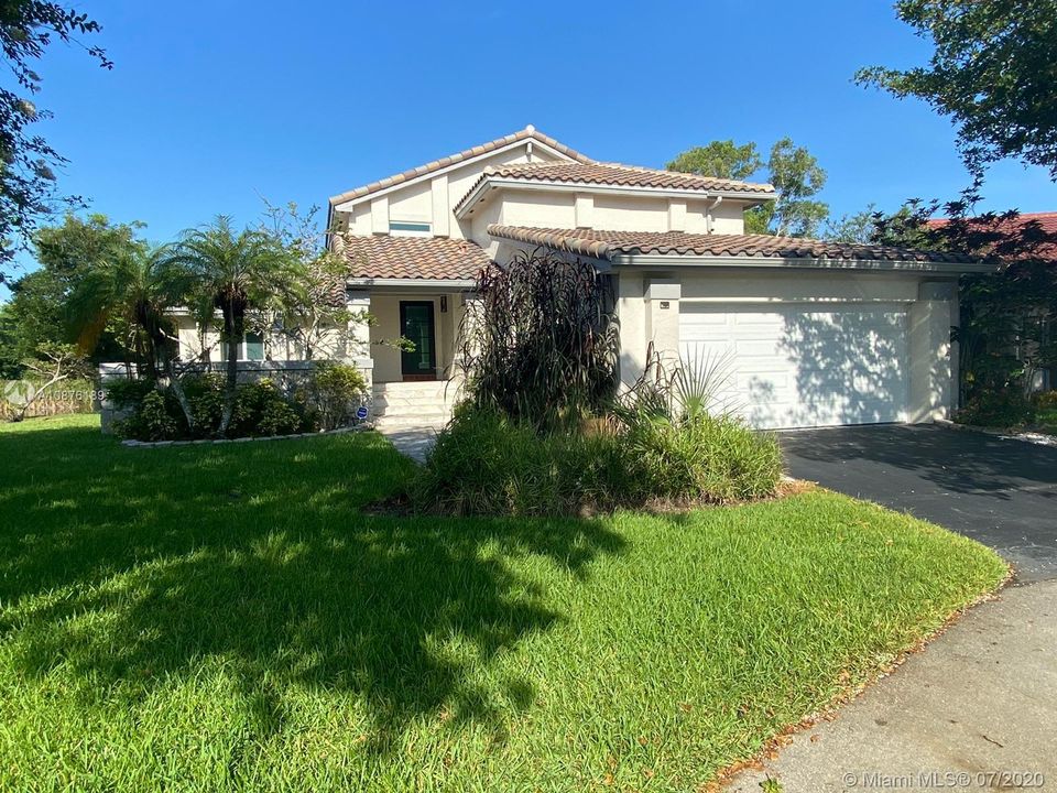 Recently Sold: $519,000 (4 beds, 2 baths, 2276 Square Feet)