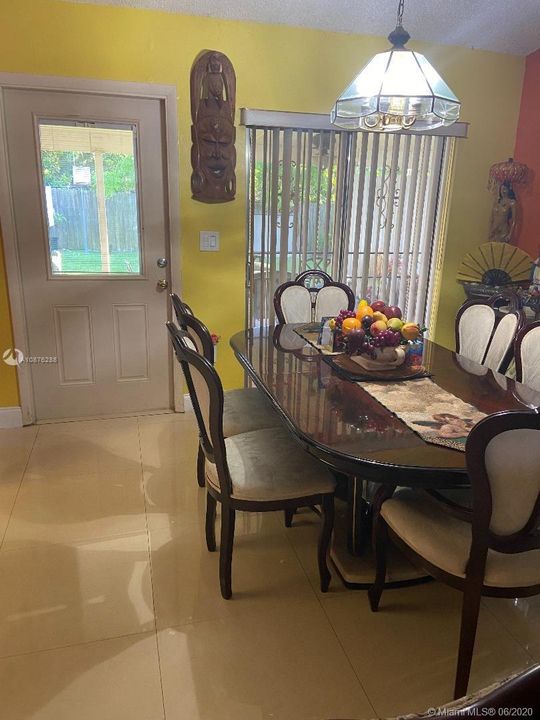 DINNING ROOM