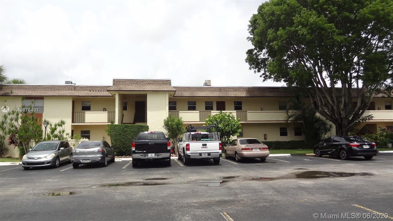 Recently Sold: $79,900 (1 beds, 1 baths, 790 Square Feet)