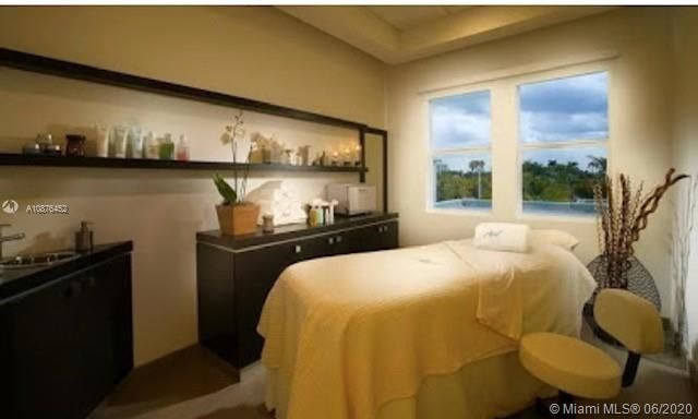 Recently Sold: $110,000 (1 beds, 1 baths, 705 Square Feet)