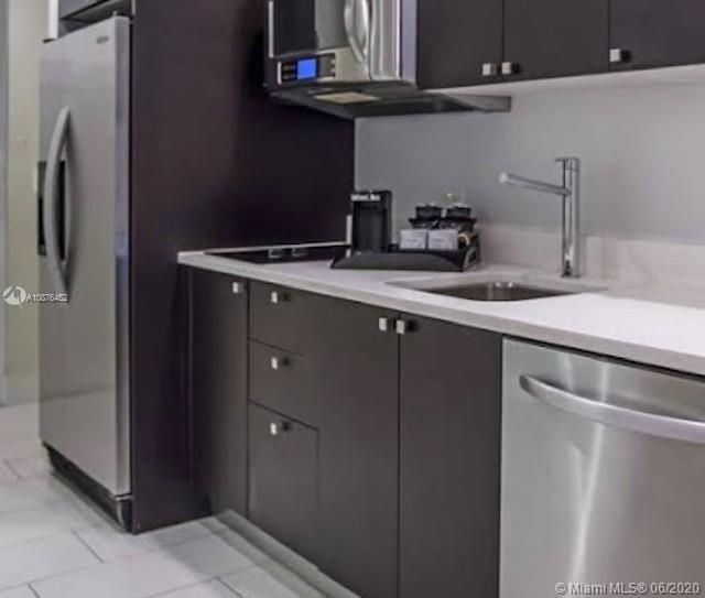 Recently Sold: $110,000 (1 beds, 1 baths, 705 Square Feet)