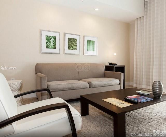Recently Sold: $110,000 (1 beds, 1 baths, 705 Square Feet)