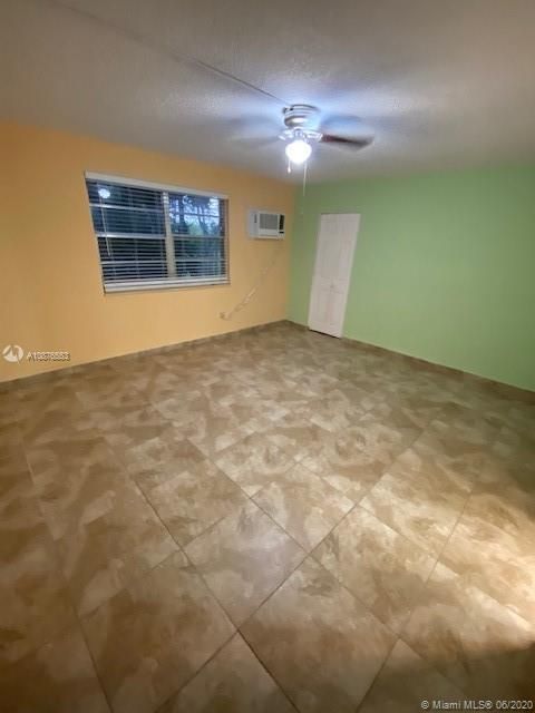 Recently Rented: $900 (0 beds, 1 baths, 382 Square Feet)