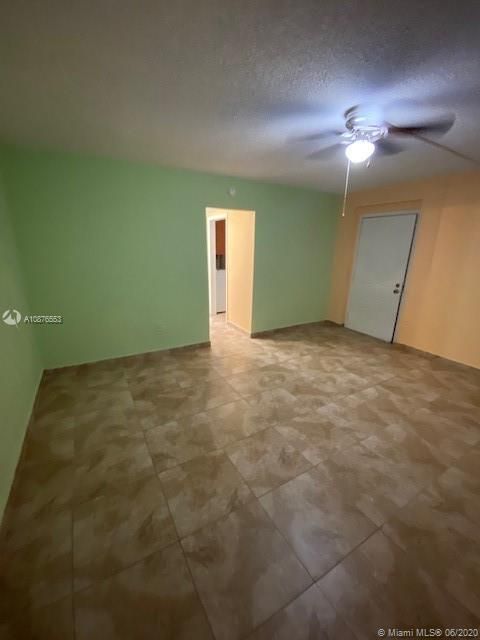 Recently Rented: $900 (0 beds, 1 baths, 382 Square Feet)