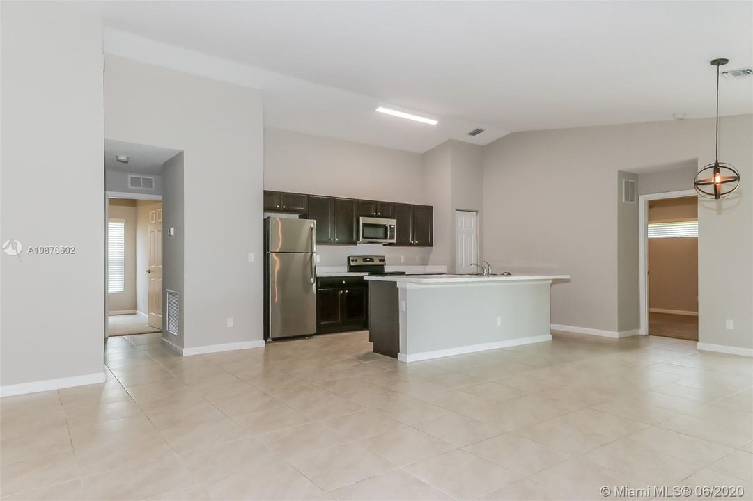 最近租的: $1,795 (4 贝兹, 2 浴室, 1821 平方英尺)