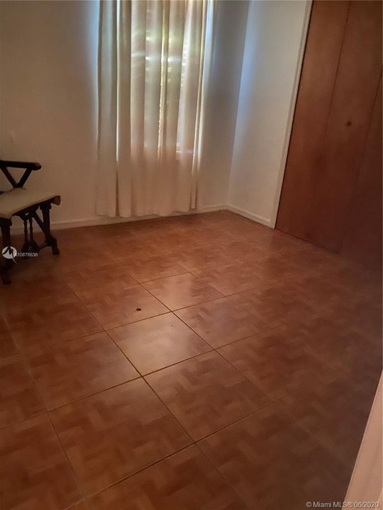 Недавно продано: $145,000 (3 спален, 2 ванн, 1250 Квадратных фут)