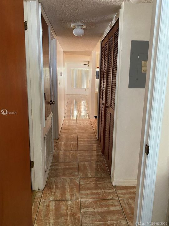 Недавно продано: $145,000 (3 спален, 2 ванн, 1250 Квадратных фут)