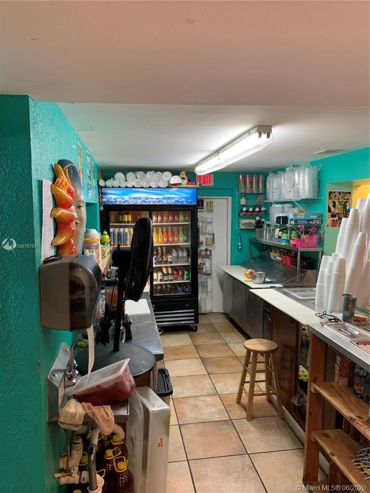 Vendido Recientemente: $500,000 (0 camas, 0 baños, 2070 Pies cuadrados)