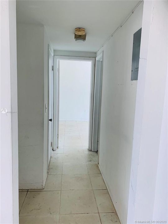 Недавно арендовано: $1,450 (1 спален, 1 ванн, 800 Квадратных фут)