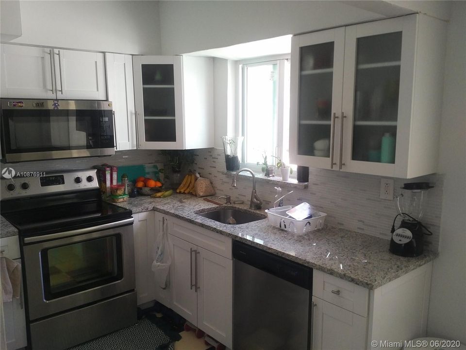 Недавно арендовано: $1,450 (1 спален, 1 ванн, 800 Квадратных фут)