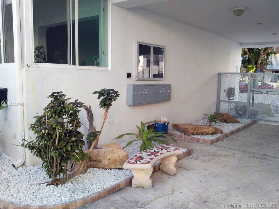 Недавно арендовано: $1,450 (1 спален, 1 ванн, 800 Квадратных фут)