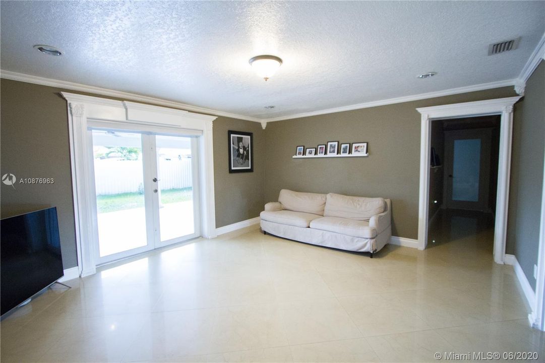 Family Room with Patio and Yard view!