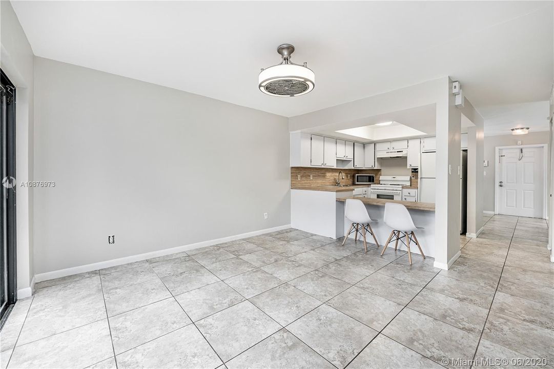 Recently Rented: $1,795 (2 beds, 2 baths, 1138 Square Feet)