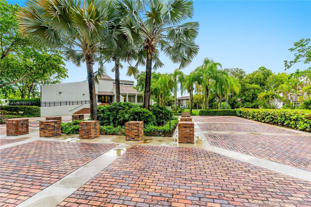 Recently Rented: $1,795 (2 beds, 2 baths, 1138 Square Feet)