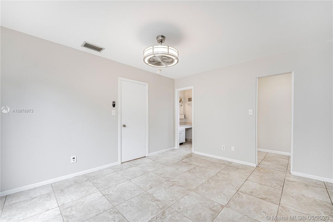 Recently Rented: $1,795 (2 beds, 2 baths, 1138 Square Feet)