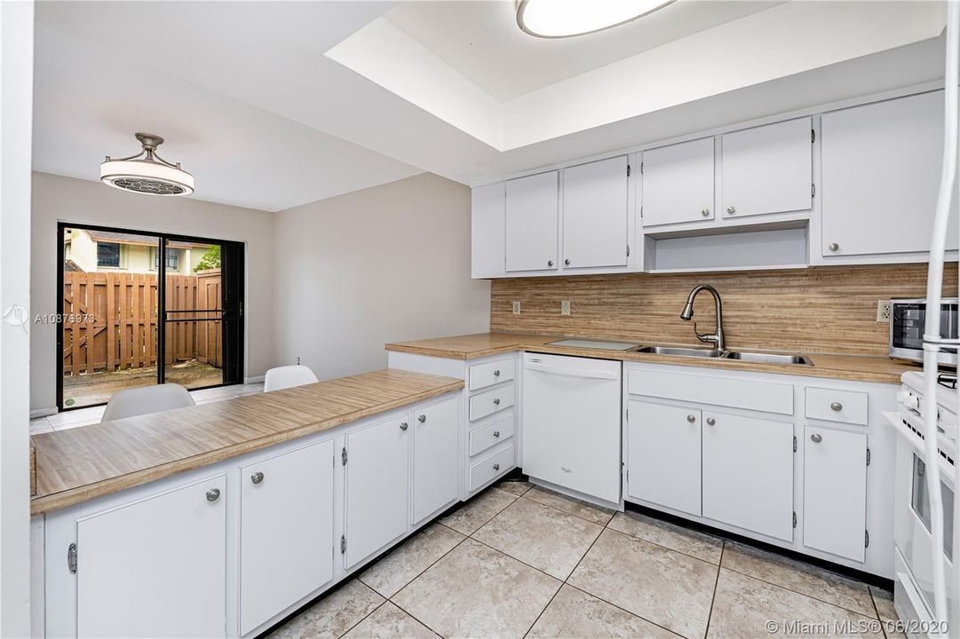 Recently Rented: $1,795 (2 beds, 2 baths, 1138 Square Feet)