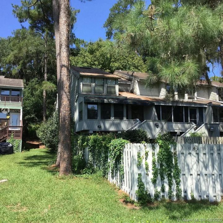 Recently Sold: $149,900 (3 beds, 3 baths, 1608 Square Feet)