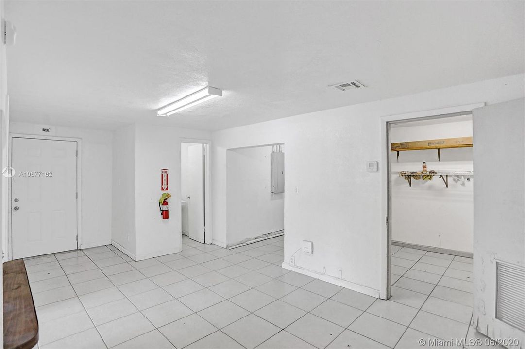 Vendido Recientemente: $975,000 (0 camas, 0 baños, 3797 Pies cuadrados)