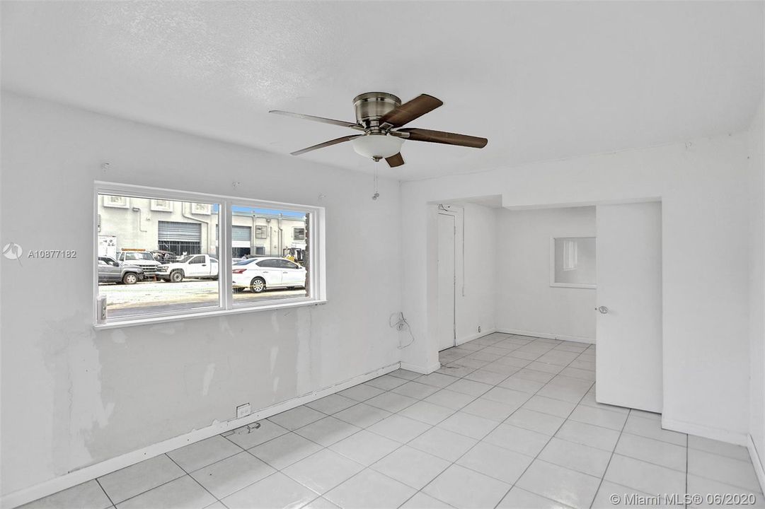 Vendido Recientemente: $975,000 (0 camas, 0 baños, 3797 Pies cuadrados)