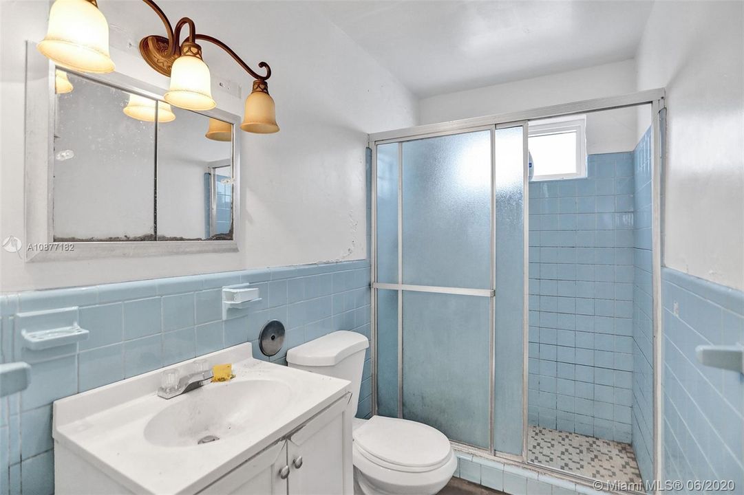 Vendido Recientemente: $975,000 (0 camas, 0 baños, 3797 Pies cuadrados)