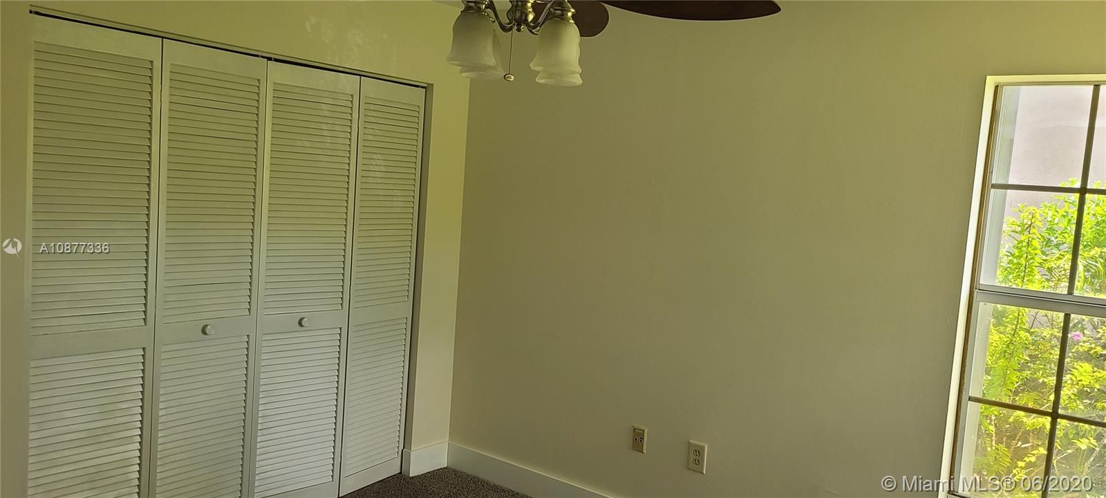 Recently Rented: $2,400 (3 beds, 2 baths, 1645 Square Feet)