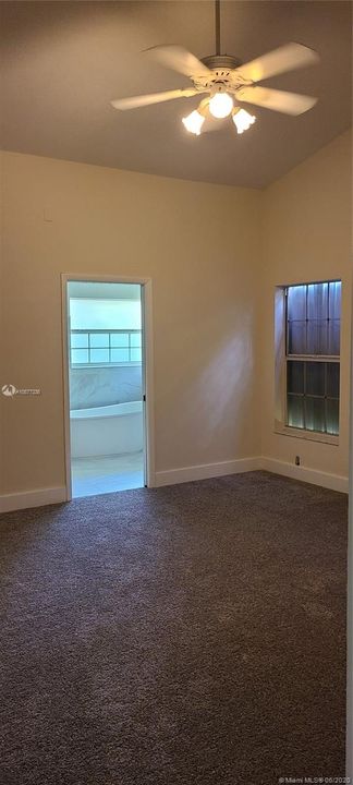 Recently Rented: $2,400 (3 beds, 2 baths, 1645 Square Feet)