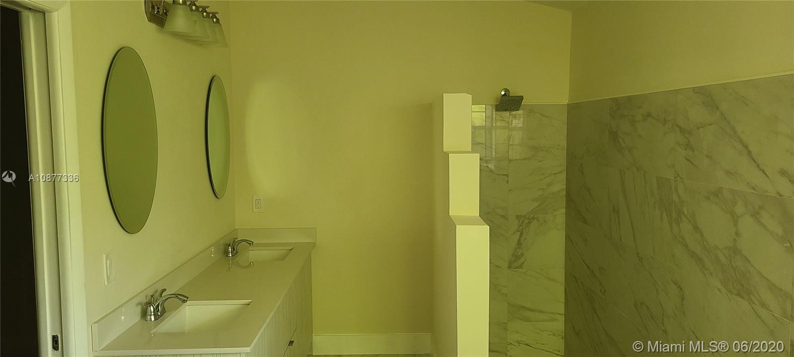 Recently Rented: $2,400 (3 beds, 2 baths, 1645 Square Feet)