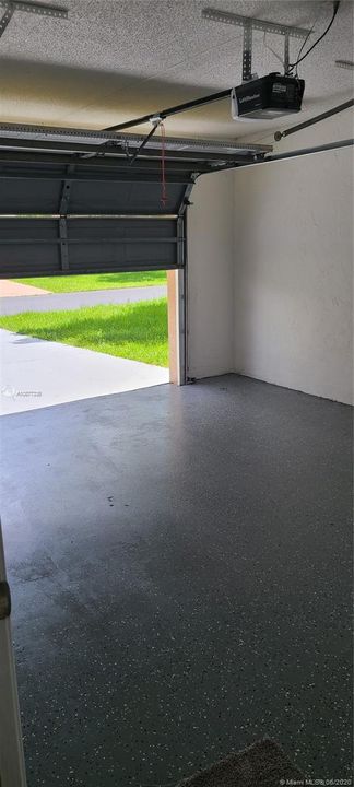 Recently Rented: $2,400 (3 beds, 2 baths, 1645 Square Feet)