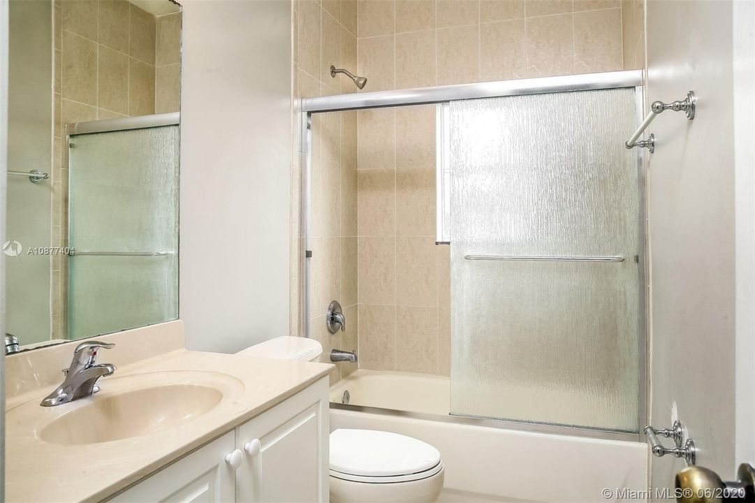 Recently Rented: $2,025 (4 beds, 2 baths, 1811 Square Feet)