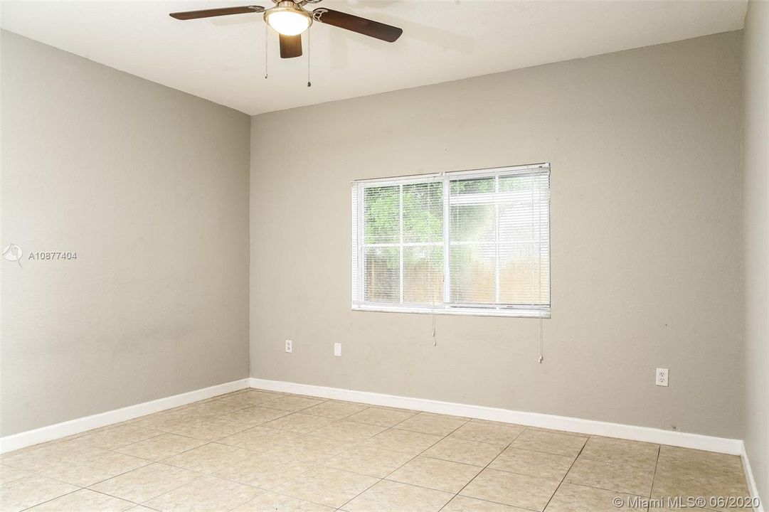 Recently Rented: $2,025 (4 beds, 2 baths, 1811 Square Feet)