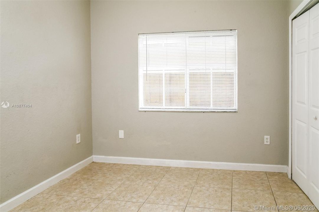 Recently Rented: $2,025 (4 beds, 2 baths, 1811 Square Feet)