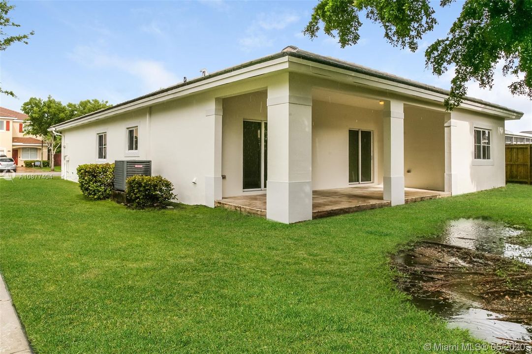 Recently Rented: $2,025 (4 beds, 2 baths, 1811 Square Feet)