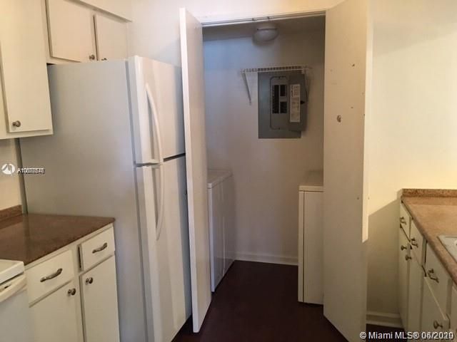 Recently Sold: $139,000 (1 beds, 1 baths, 1000 Square Feet)