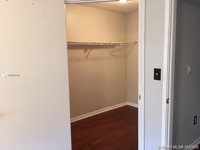 Recently Sold: $139,000 (1 beds, 1 baths, 1000 Square Feet)