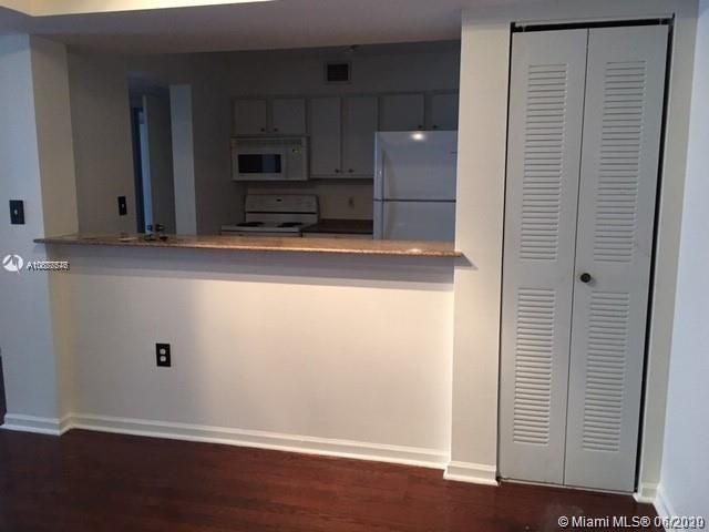 Recently Sold: $139,000 (1 beds, 1 baths, 1000 Square Feet)