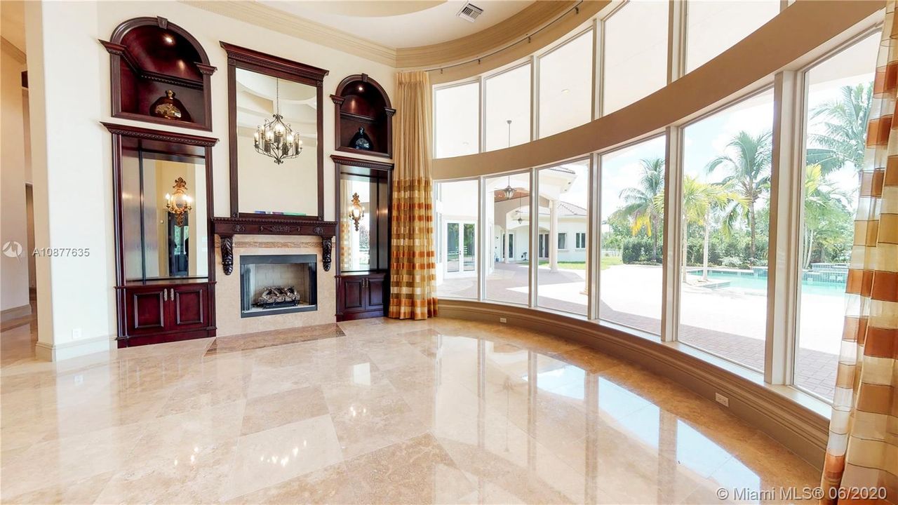 Vendido Recientemente: $2,999,000 (6 camas, 7 baños, 6913 Pies cuadrados)