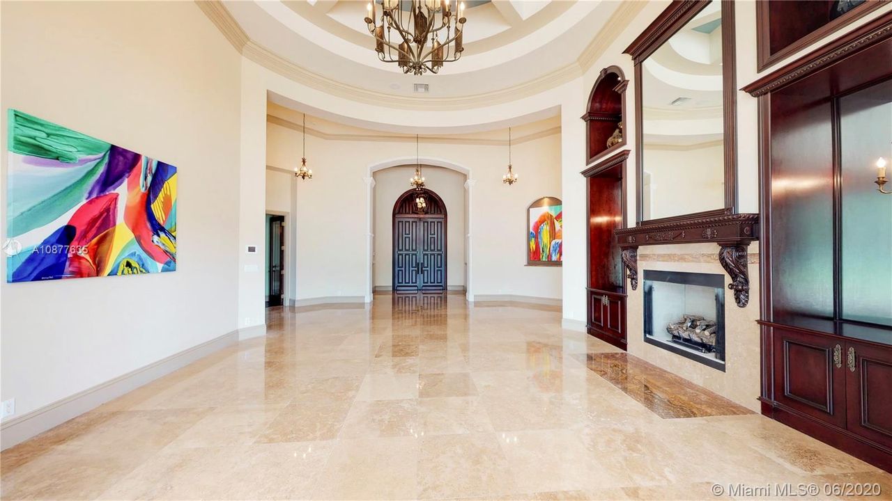Vendido Recientemente: $2,999,000 (6 camas, 7 baños, 6913 Pies cuadrados)