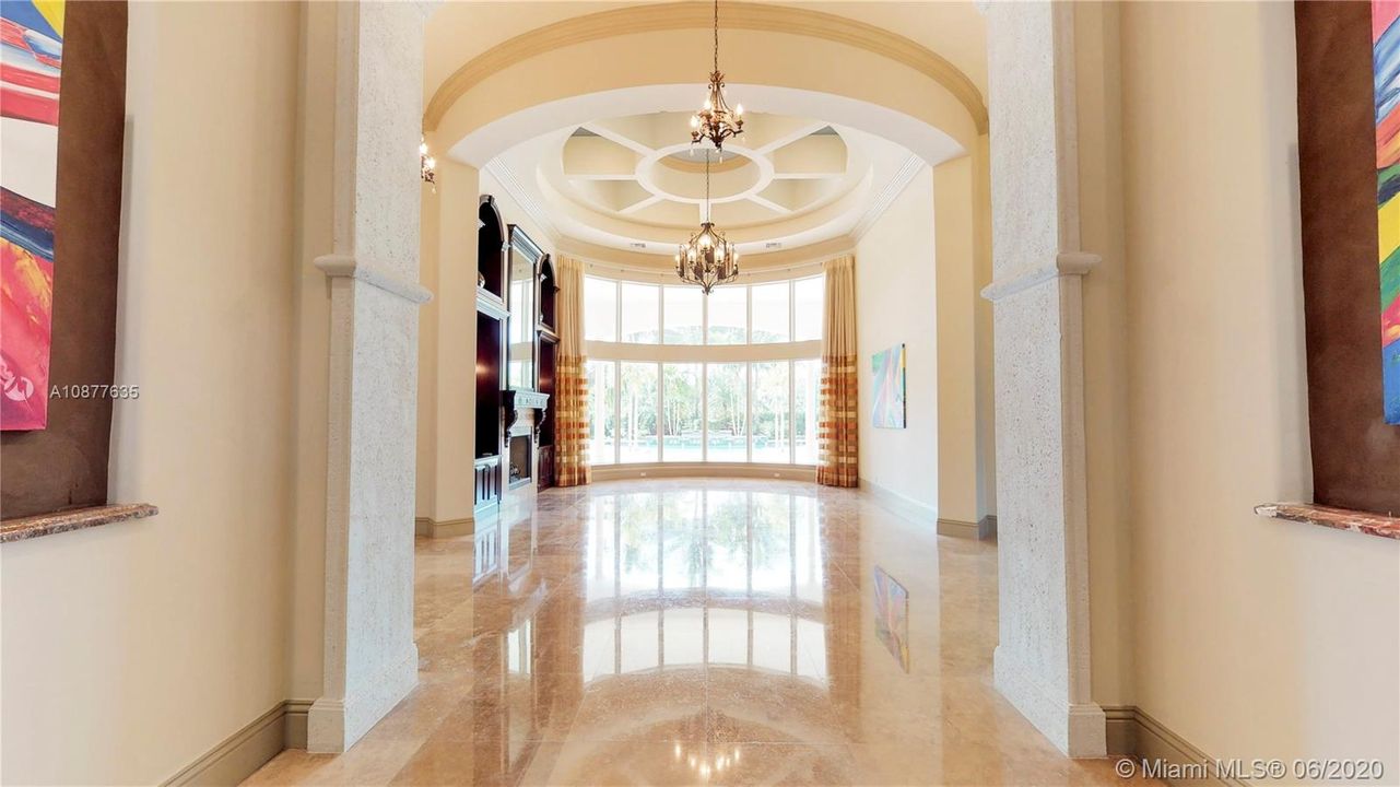 Vendido Recientemente: $2,999,000 (6 camas, 7 baños, 6913 Pies cuadrados)