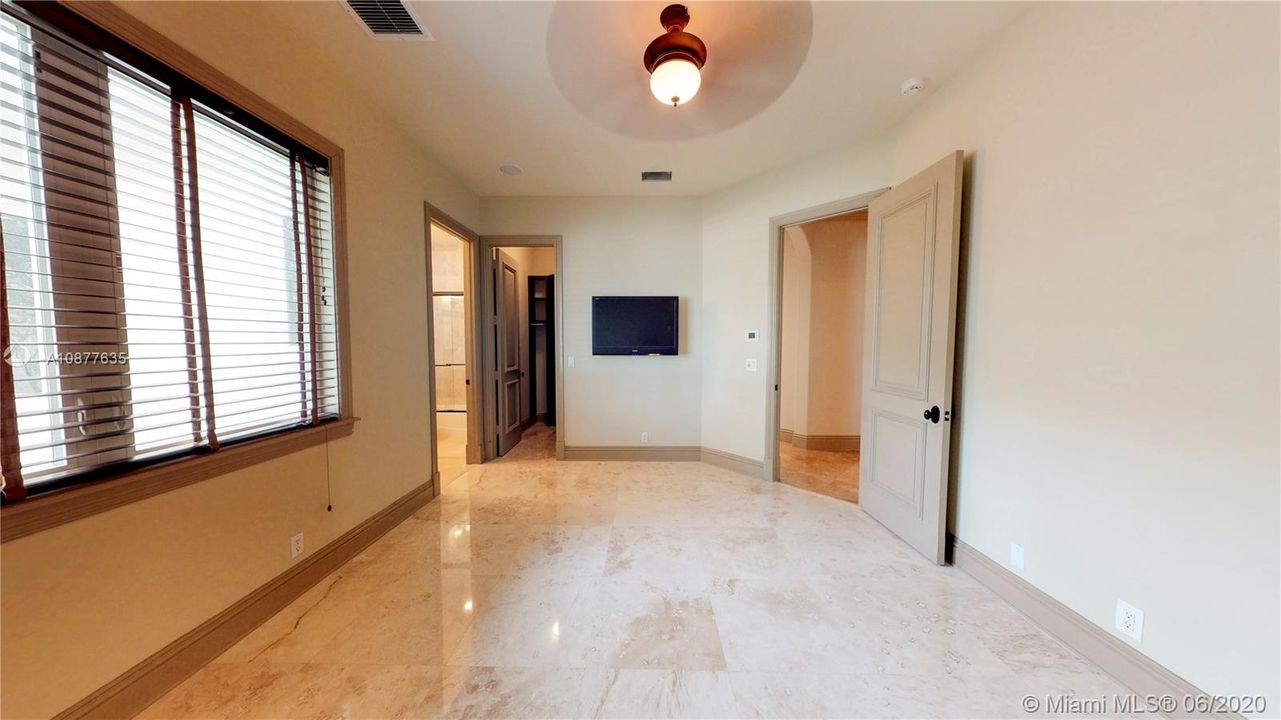 Vendido Recientemente: $2,999,000 (6 camas, 7 baños, 6913 Pies cuadrados)