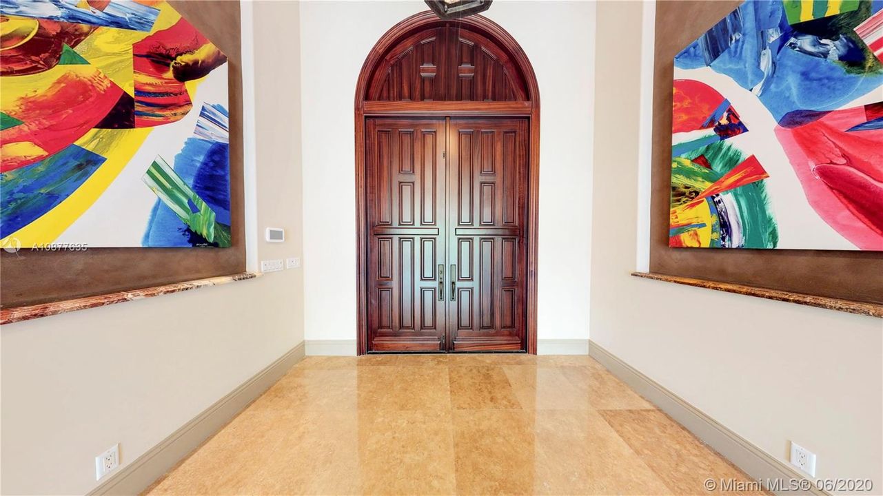 Vendido Recientemente: $2,999,000 (6 camas, 7 baños, 6913 Pies cuadrados)