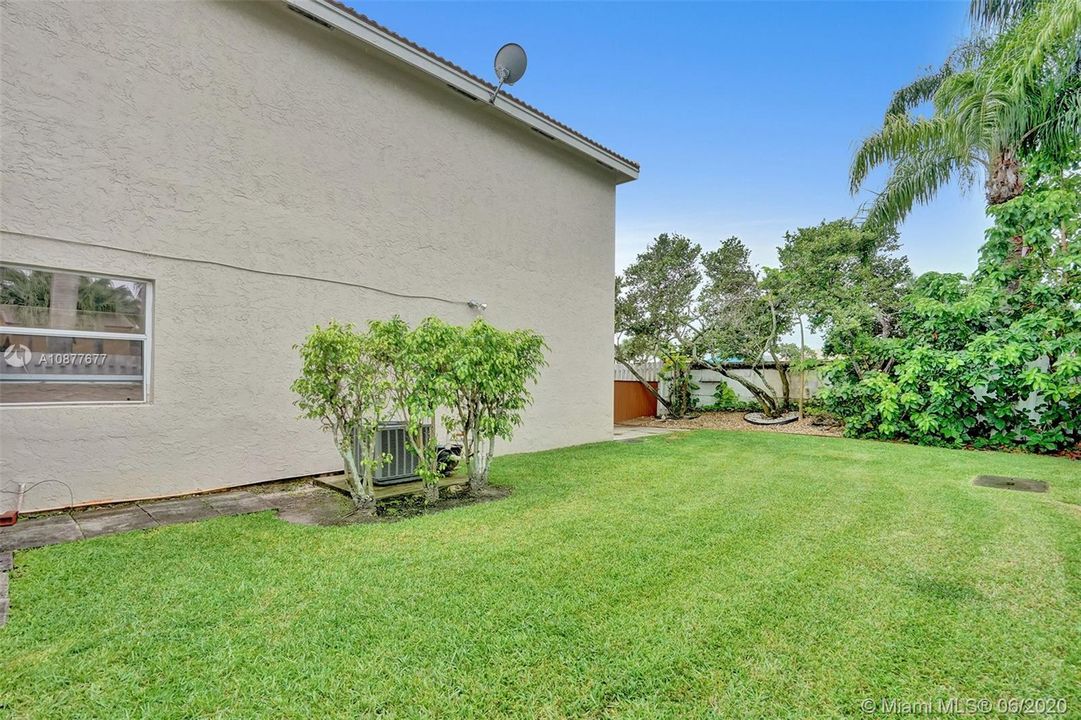 Recently Rented: $2,750 (3 beds, 2 baths, 1660 Square Feet)