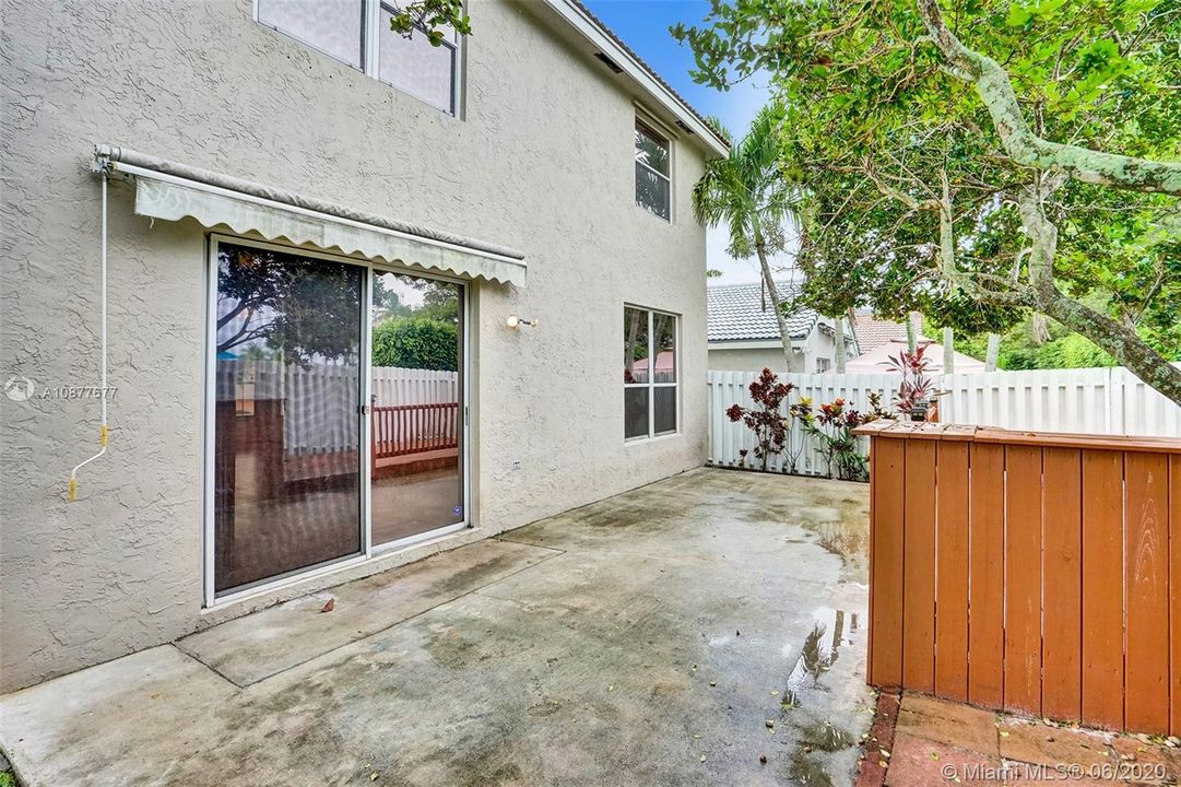 Recently Rented: $2,750 (3 beds, 2 baths, 1660 Square Feet)