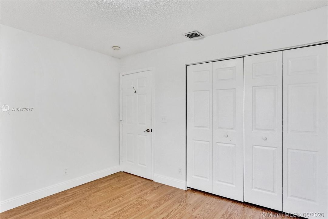 Recently Rented: $2,750 (3 beds, 2 baths, 1660 Square Feet)
