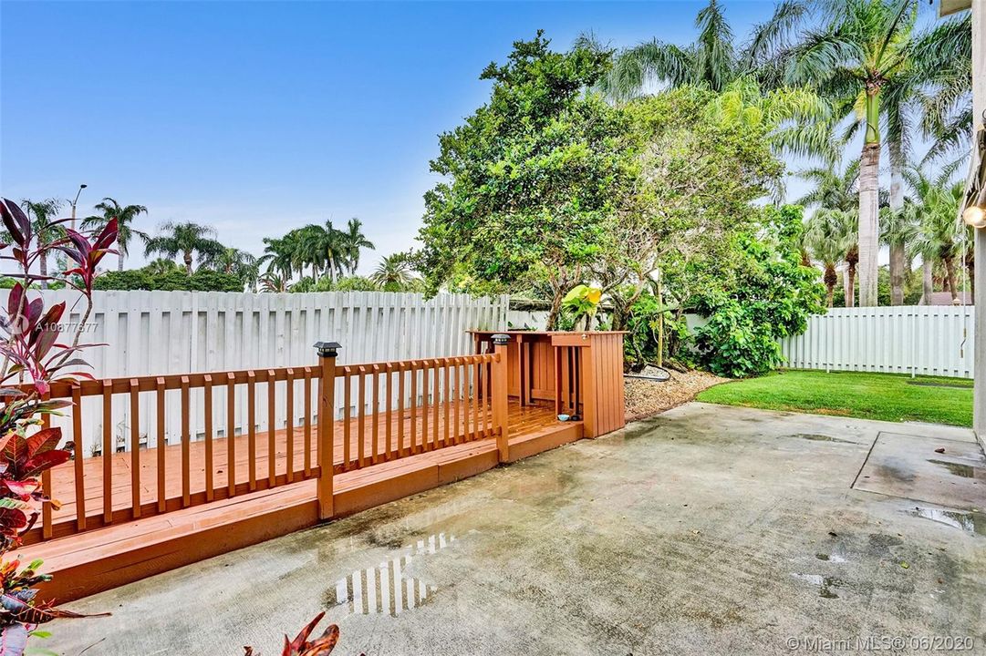 Recently Rented: $2,750 (3 beds, 2 baths, 1660 Square Feet)