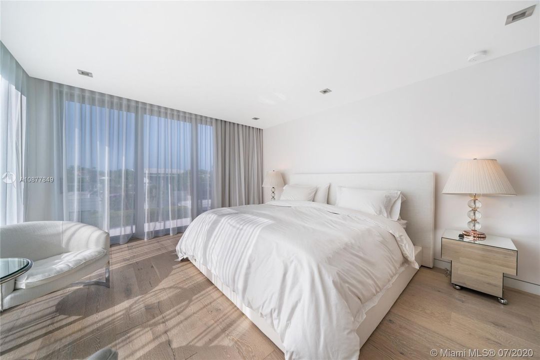 Недавно арендовано: $19,500 (5 спален, 5 ванн, 3814 Квадратных фут)