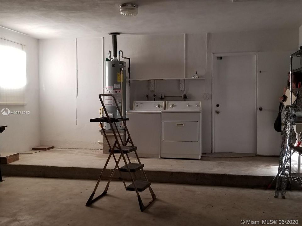 Vendido Recientemente: $394,500 (3 camas, 2 baños, 1518 Pies cuadrados)